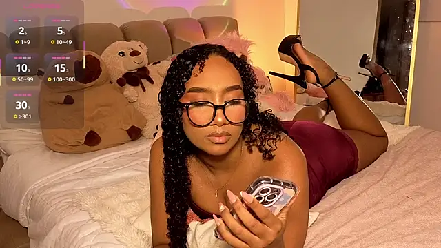 Snapshot of Amber__Sanchez chatting on 10-18-25, 02:25 Amber Sanchez online show from 10-18-25, 02:25