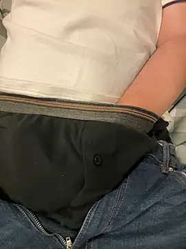 Snapshot of Dan8736 chatting on 10-20-25, 08:31 Dan8736 online show from 10-20-25, 08:31