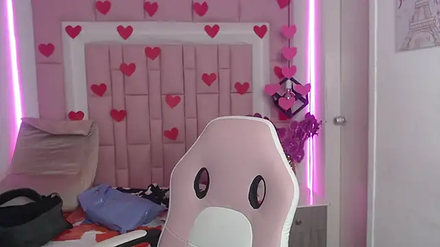 Dyla n18 online show from 02-15-25, 11:14