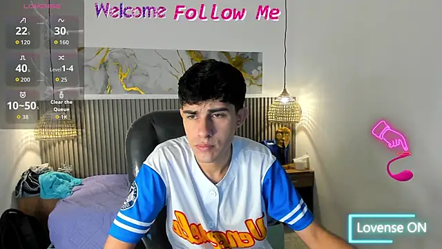 Dyla n18 online show from 06-24-26, 07:57