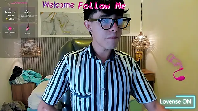 Snapshot of Dyla_n18 chatting on 07-30-26, 09:25 Dyla n18 online show from 07-30-26, 09:25
