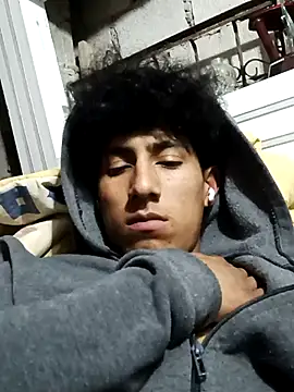 alexander32r online show from 10-25-25, 03:03