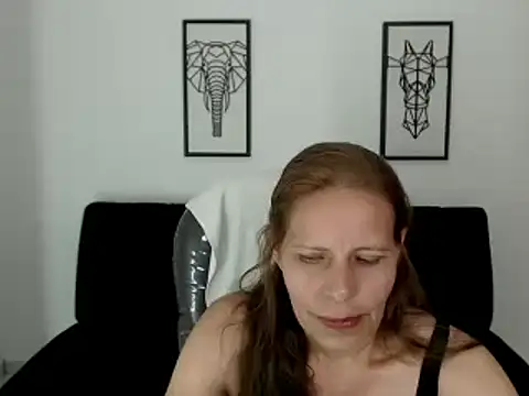 Milf karlye online show from 02-21-25, 06:40