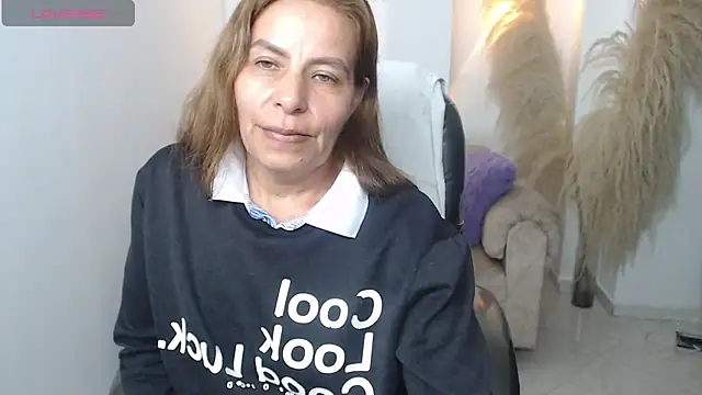 Milf karlye online show from 01-17-26, 01:43