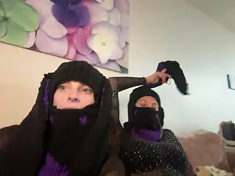 Snapshot of littleserina chatting on 09-12-25, 06:13 littleserina online show from 09-12-25, 06:13