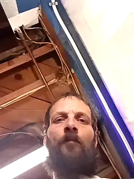 Whipit323 online show from 12-19-25, 05:03