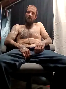 Whipit323 online show from 03-12-26, 01:06