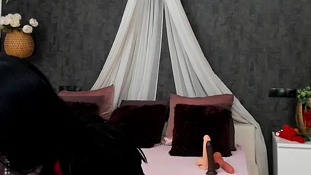 Snapshot of miss_sophieX chatting on 02-06-25, 04:31 miss sophieX online show from 02-06-25, 04:31