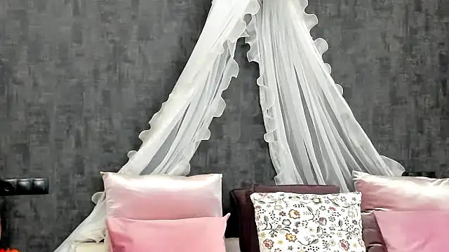 Snapshot of miss_sophieX chatting on 02-27-25, 04:20 miss sophieX online show from 02-27-25, 04:20