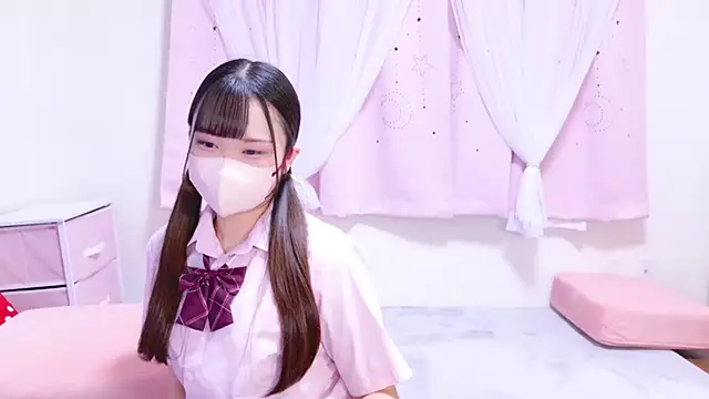 Snapshot of MAIKA_pyon chatting on 12-04-24, 10:13 MAIKA pyon online show from 12-04-24, 10:13