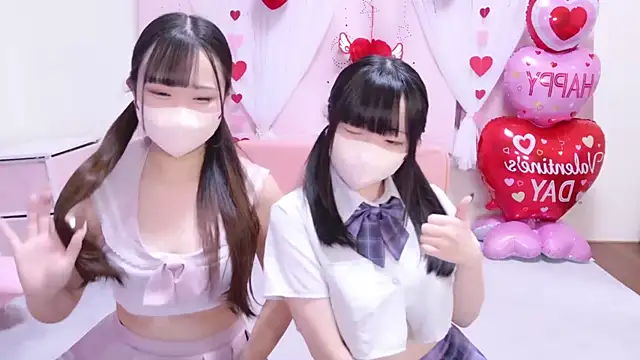 Snapshot of MAIKA_pyon chatting on 02-10-25, 02:37 MAIKA pyon online show from 02-10-25, 02:37