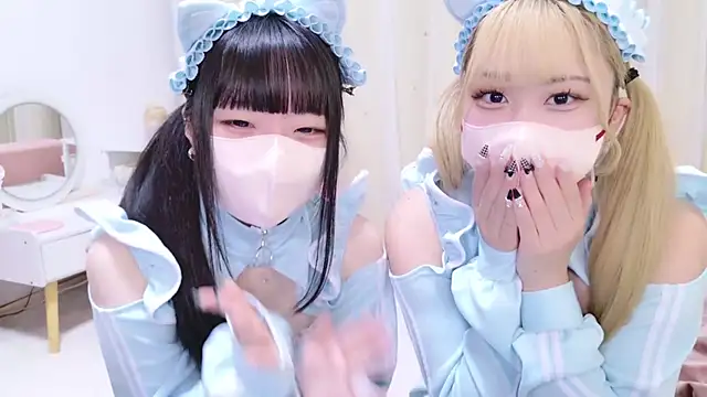 Snapshot of MAIKA_pyon chatting on 03-22-25, 05:20 MAIKA pyon online show from 03-22-25, 05:20