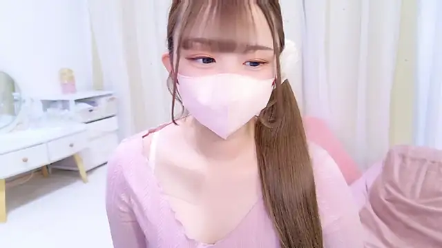 Snapshot of MAIKA_pyon chatting on 09-09-25, 09:20 MAIKA pyon online show from 09-09-25, 09:20