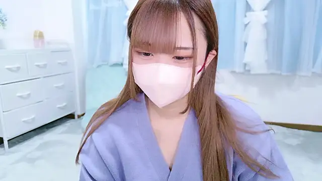 Snapshot of MAIKA_pyon chatting on 10-03-25, 11:13 MAIKA pyon online show from 10-03-25, 11:13