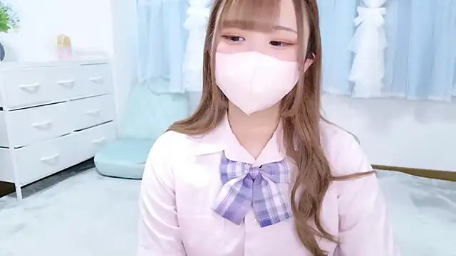 Snapshot of MAIKA_pyon chatting on 10-05-25, 03:27 MAIKA pyon online show from 10-05-25, 03:27