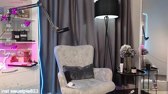 Anal Girl  online show from 02-13-26, 04:47