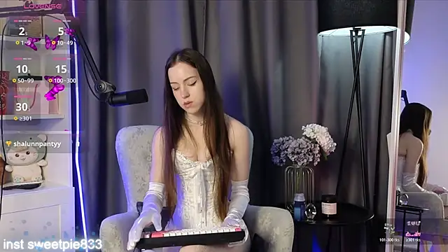 Anal Girl  online show from 04-19-26, 04:28