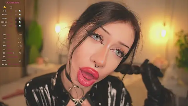 Devilsss toy online show from 10-04-25, 03:54