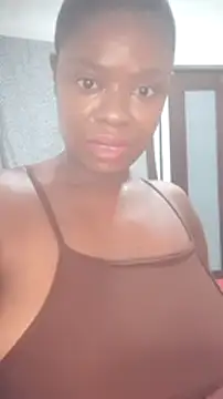 Snapshot of Luciouslips00 chatting on 01-04-25, 09:20 Luciouslips00 online show from 01-04-25, 09:20