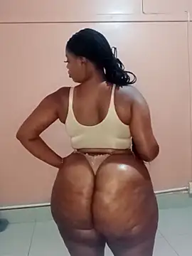 Snapshot of Luciouslips00 chatting on 03-21-26, 10:35 Luciouslips00 online show from 03-21-26, 10:35