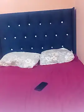 Snapshot of Luciouslips00 chatting on 04-02-26, 08:56 Luciouslips00 online show from 04-02-26, 08:56