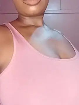 Luciouslips00 online show from 05-08-26, 06:35
