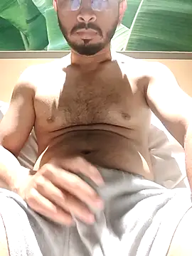 Snapshot of Punekarmanoj97 chatting on 11-25-25, 04:18 Punekarmanoj97 online show from 11-25-25, 04:18