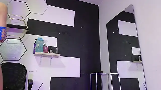 haileycat online show from 10-10-25, 01:04