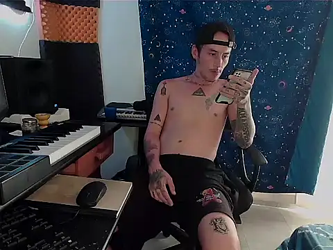 Snapshot of patrik_tattoo_ chatting on 03-05-25, 08:00 patrik tattoo online show from 03-05-25, 08:00
