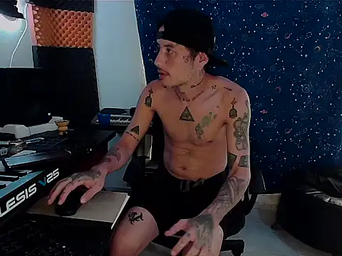 Snapshot of patrik_tattoo_ chatting on 03-13-25, 09:59 patrik tattoo online show from 03-13-25, 09:59
