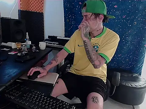 Snapshot of patrik_tattoo_ chatting on 03-19-25, 08:22 patrik tattoo online show from 03-19-25, 08:22