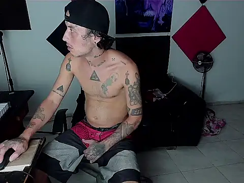 Snapshot of patrik_tattoo_ chatting on 10-12-25, 09:14 patrik tattoo online show from 10-12-25, 09:14