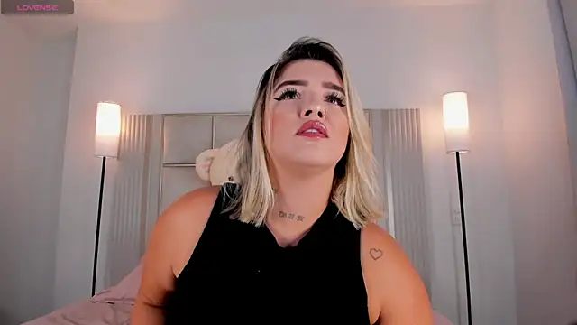 saraamiller  online show from 05-11-26, 11:35