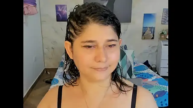 alinabozz1 online show from 05-08-26, 12:27