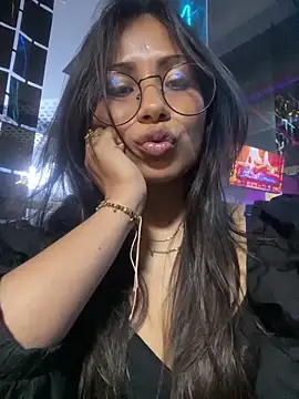 Jade Zephyra online show from 02-15-25, 01:10