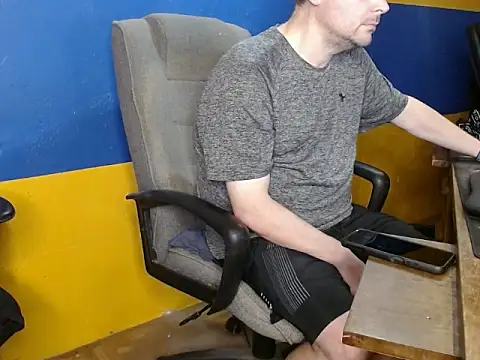 shyhuskyguy online show from 01-16-26, 04:38