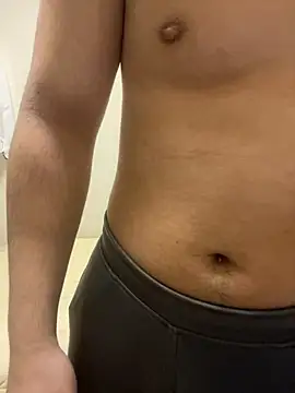 YU-KI00 online show from 12-17-25, 12:11