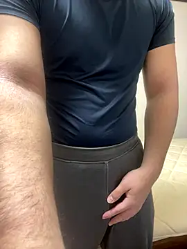 YU-KI00 online show from 12-18-25, 10:10