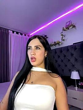 Amiirra  online show from 11-11-25, 04:01