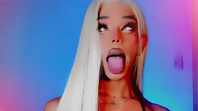 Snapshot of DanniLee_ chatting on 10-27-25, 10:25 DanniLee online show from 10-27-25, 10:25