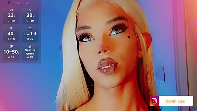 Snapshot of DanniLee_ chatting on 11-01-25, 10:12 DanniLee online show from 11-01-25, 10:12