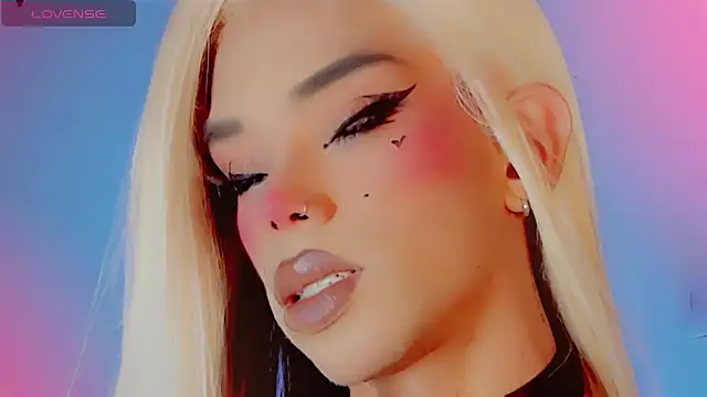 Snapshot of DanniLee_ chatting on 11-02-25, 08:55 DanniLee online show from 11-02-25, 08:55