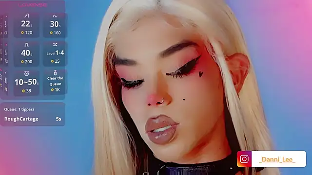 Snapshot of DanniLee_ chatting on 11-04-25, 11:26 DanniLee online show from 11-04-25, 11:26