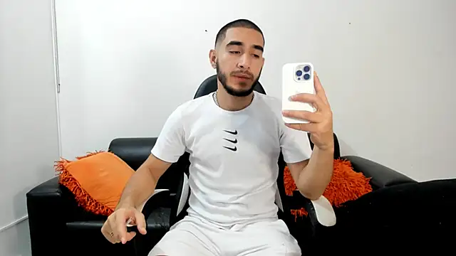 JuanDiegoKing online show from 03-22-25, 03:41