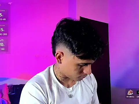 Snapshot of christianwang chatting on 11-14-25, 11:24 christianwang online show from 11-14-25, 11:24