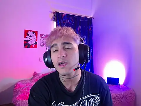 Snapshot of christianwang chatting on 02-28-26, 04:30 christianwang online show from 02-28-26, 04:30