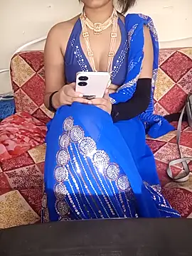 Snapshot of Hot__Mirchi chatting on 11-06-25, 06:36 Hot Mirchi online show from 11-06-25, 06:36