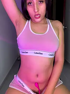 Snapshot of EmySofia chatting on 12-18-25, 07:03 EmySofia online show from 12-18-25, 07:03