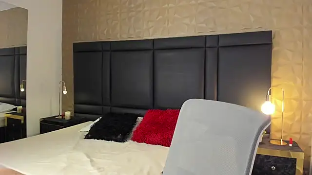 JossAckland online show from 12-21-24, 10:40