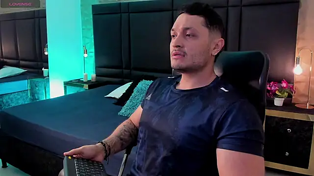 JossAckland online show from 02-15-25, 07:06